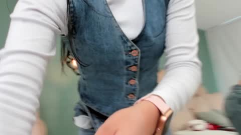 Ariel online show from December 24, 2024, 1:17 pm