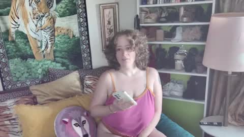 Arielle Ari online show from October 9, 2025, 6:06 pm