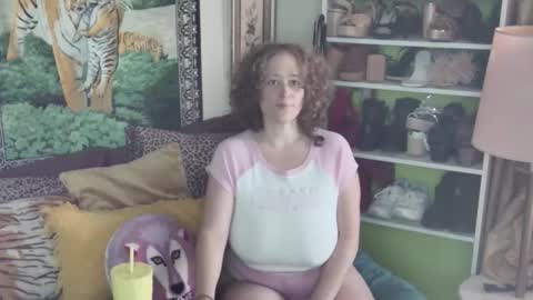 Arielle Ari online show from October 16, 2025, 5:36 pm