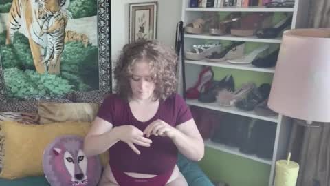 Arielle Ari online show from November 4, 2025, 4:06 pm