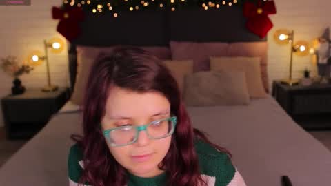 Snapshot of ariell_mini chatting on December 18, 2025, 7:14 am Ariell Mini online show from December 18, 2025, 7:14 am