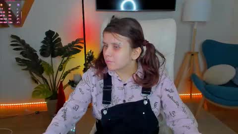 Snapshot of ariell_mini chatting on January 6, 2026, 1:37 pm Ariell Mini online show from January 6, 2026, 1:37 pm