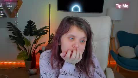 Snapshot of ariell_mini chatting on January 7, 2026, 6:49 am Ariell Mini online show from January 7, 2026, 6:49 am