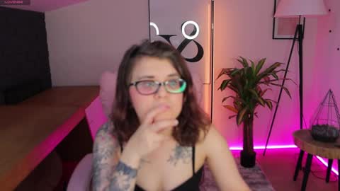Ariell Mini online show from June 7, 2026, 12:09 pm