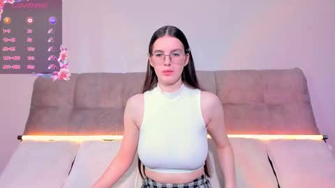 Ariella online show from September 15, 2025, 4:01 am