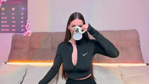 Ariella online show from October 25, 2025, 4:20 am