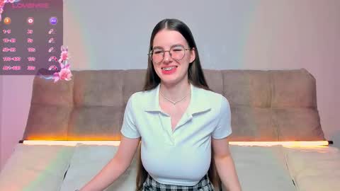 Ariella online show from November 18, 2025, 2:39 am