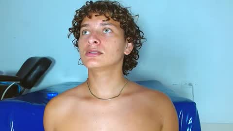 Ariel Aoir online show from March 26, 2026, 1:22 am