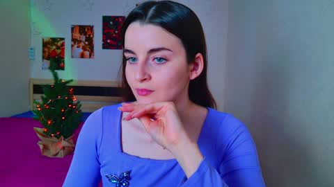 arielstonks_lovee online show from December 18, 2024, 6:53 am