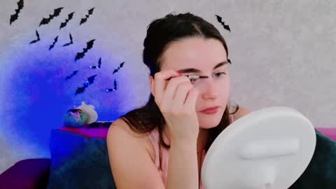 arielstonks_lovee online show from October 27, 2025, 3:32 am