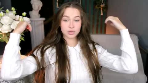Snapshot of arielsykes chatting on June 5, 2026, 5:25 am arielsykes online show from June 5, 2026, 5:25 am