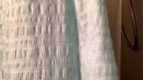 ariel  colin when hes here online show from December 6, 2024, 10:27 am