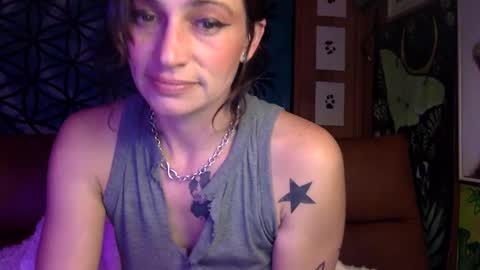 ariel  colin when hes here online show from December 15, 2024, 12:40 am