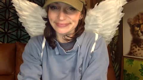 ariel  colin when hes here online show from December 16, 2024, 5:38 am