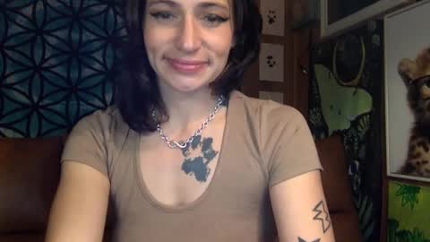 ariel  colin when hes here online show from December 16, 2024, 3:32 pm