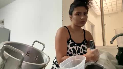 Snapshot of aries_plays chatting on November 25, 2025, 9:48 pm aries_plays online show from November 25, 2025, 9:48 pm