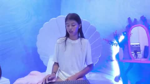 Arietta online show from November 24, 2025, 7:57 pm