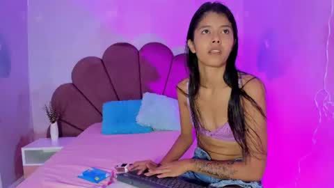 Snapshot of arietta_skinny chatting on July 10, 2026, 1:58 pm Arietta online show from July 10, 2026, 1:58 pm