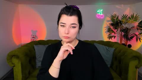 Ari online show from October 27, 2025, 6:28 am