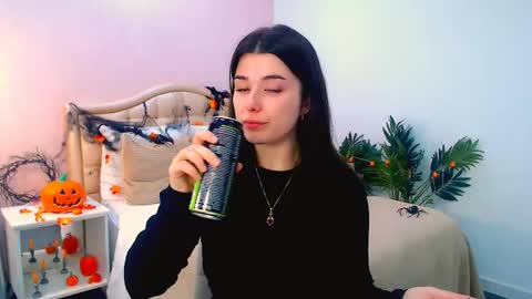 Ari online show from November 10, 2025, 1:10 pm