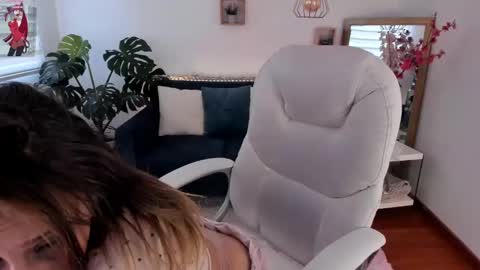 Ari  online show from February 26, 2025, 7:38 pm