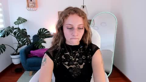 Snapshot of arii_1010_ chatting on May 30, 2026, 8:06 pm Ari online show from May 30, 2026, 8:06 pm