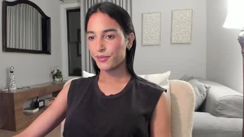Snapshot of ariia1_ chatting on May 7, 2026, 3:56 am Aria online show from May 7, 2026, 3:56 am