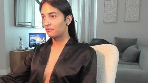 Snapshot of ariia1_ chatting on May 15, 2026, 4:03 pm Aria online show from May 15, 2026, 4:03 pm