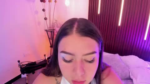  Arianna  online show from April 22, 2026, 1:45 pm