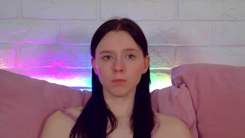 Arinakubrick online show from April 18, 2026, 8:09 pm