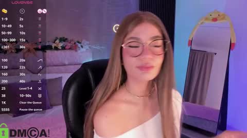 Ari  online show from December 17, 2025, 9:32 pm