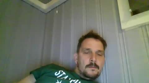 ariparikrigsmann online show from December 3, 2025, 9:02 pm