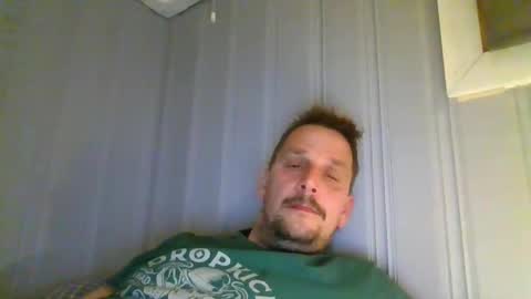 ariparikrigsmann online show from February 11, 2026, 8:36 pm