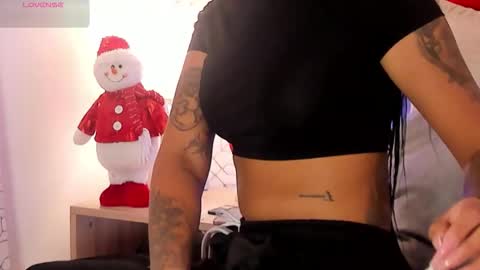 Ari Robert online show from November 24, 2025, 4:01 am