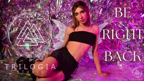   Nice to meet you  thumb up me please its important I  LOOK MY BIO DOWN online show from January 30, 2025, 10:19 am