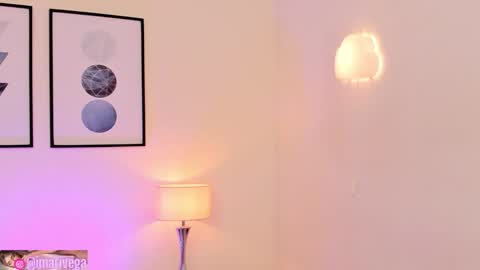   Nice to meet you  thumb up me please its important I  LOOK MY BIO DOWN online show from January 15, 2026, 5:49 pm