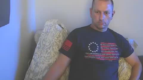luv2benawty online show from May 22, 2026, 2:40 am