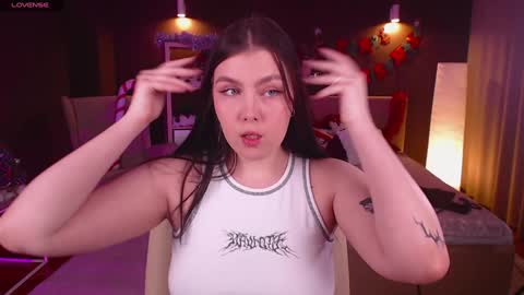 Astrid online show from December 22, 2024, 12:27 pm