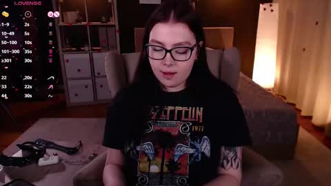 Astrid online show from February 21, 2025, 3:34 am