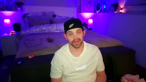 Nutter Butter online show from November 25, 2025, 4:45 am