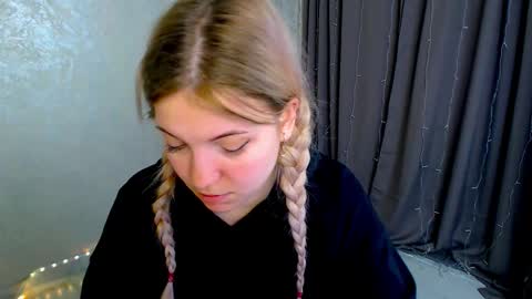 Arlana online show from February 3, 2026, 1:15 am