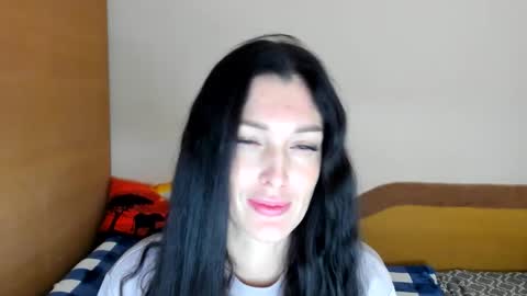 armanigirl online show from November 30, 2025, 7:34 am