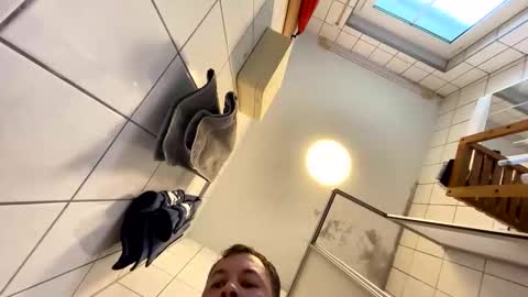 armyskater32 online show from September 25, 2025, 12:31 pm