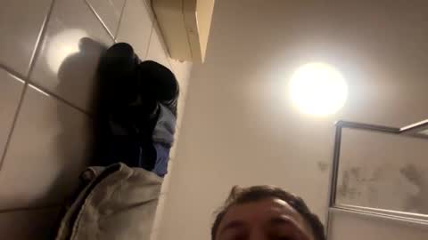 armyskater32 online show from October 14, 2025, 8:53 pm