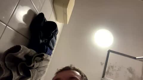 armyskater32 online show from October 31, 2025, 11:50 pm