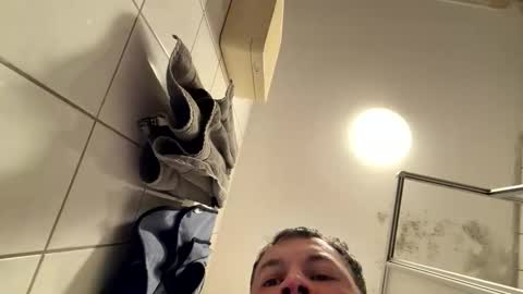 armyskater32 online show from February 25, 2026, 8:51 pm