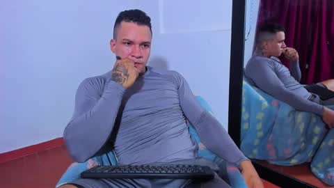 Arnold fit hot98 online show from December 12, 2024, 6:53 pm