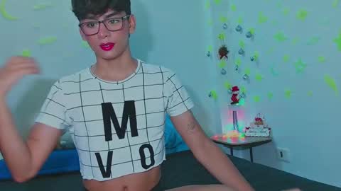 Arnold online show from December 8, 2024, 10:57 pm