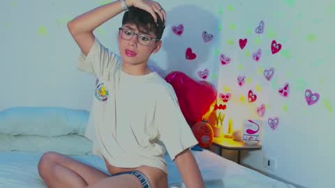 Arnold online show from February 15, 2025, 8:54 pm