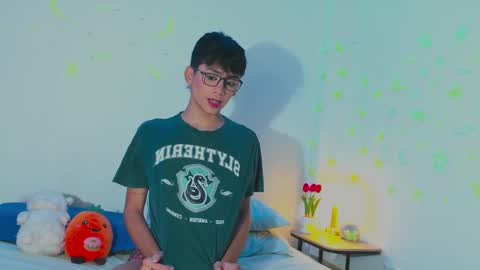 Arnold online show from February 20, 2025, 7:19 pm